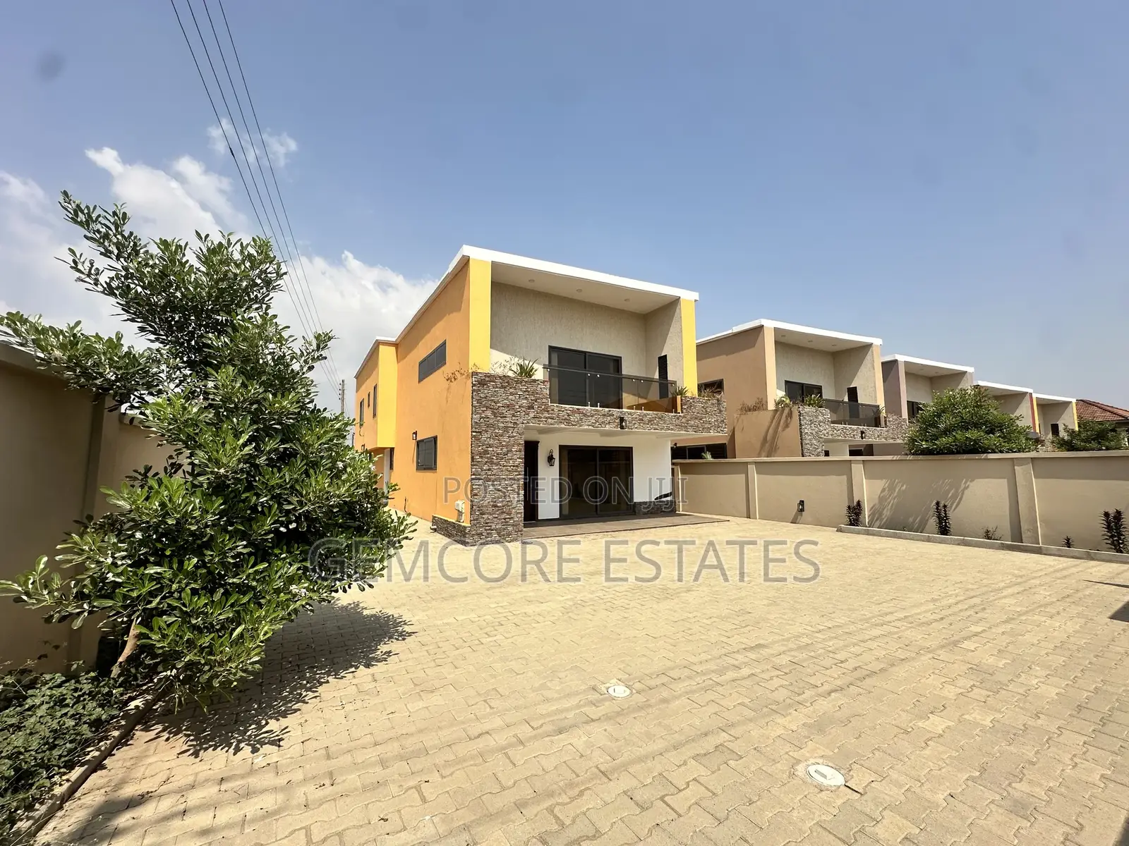 4bdrm House in Highways, Ashaley Botwe for sale