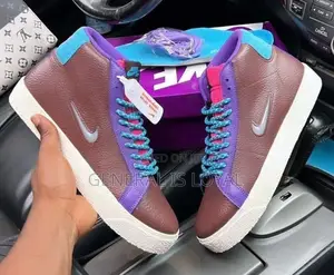Nike Sneaker