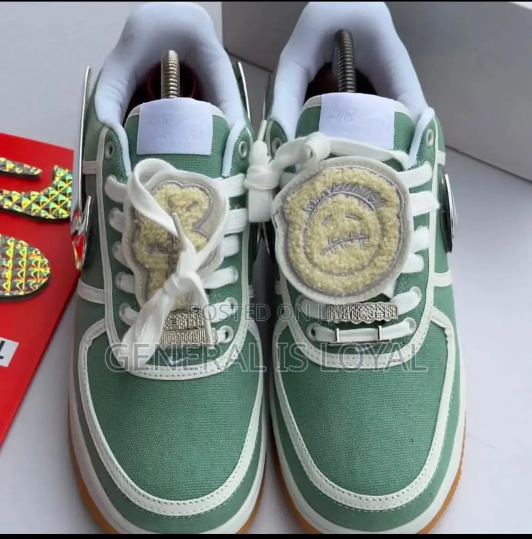 Nike Sneaker