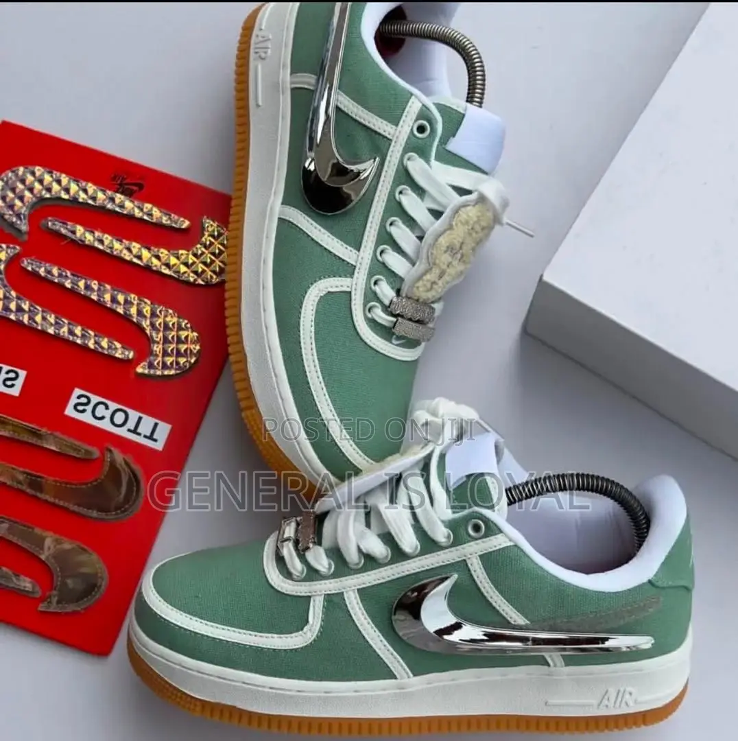 Nike Sneaker