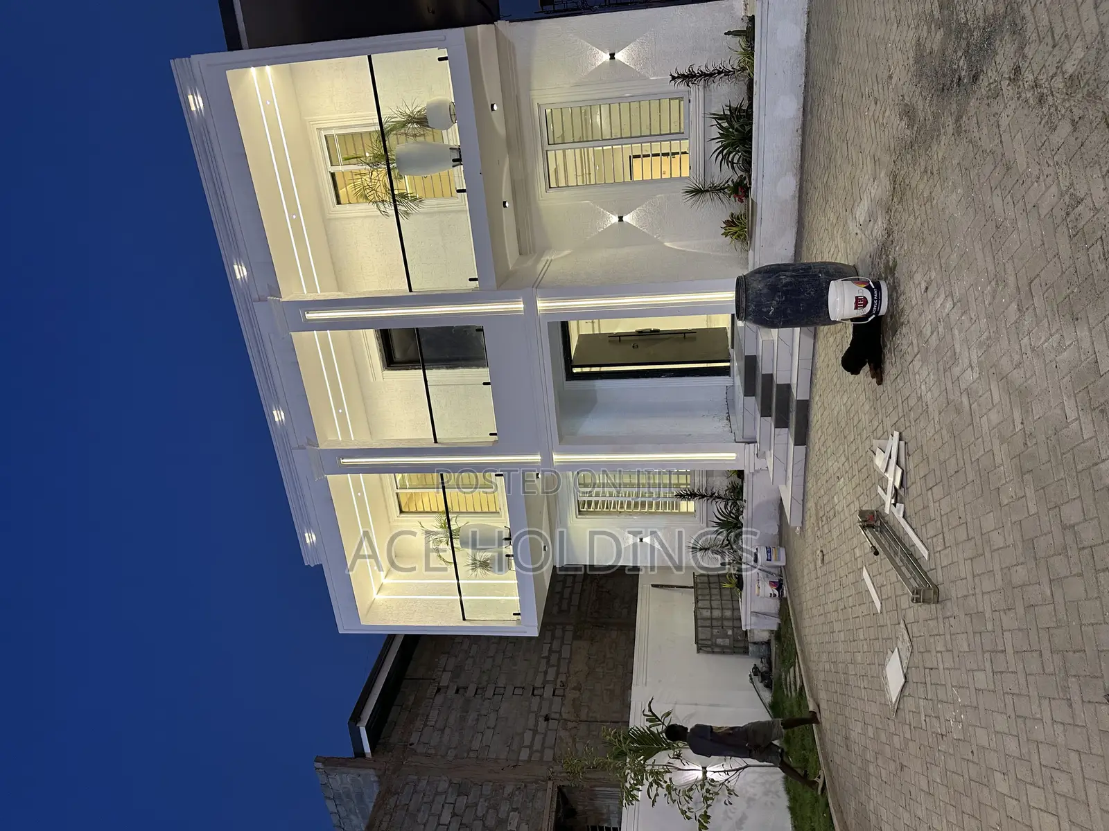 5bdrm House in East Legon Hills for sale