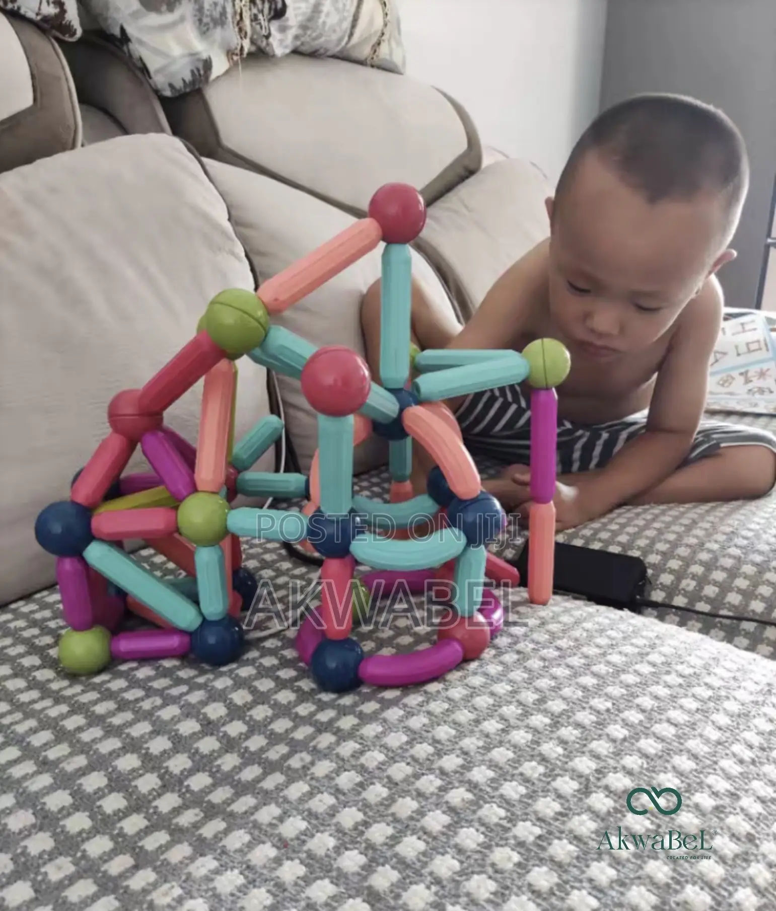 Kids Magnetic Building Toys (130pcs of Sticks and Balls)