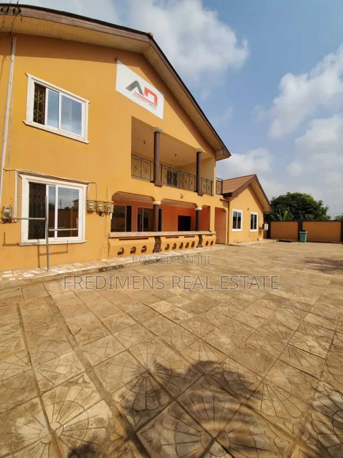 15bdrm Apartment in Fredimens Real, Kumasi Metropolitan for sale