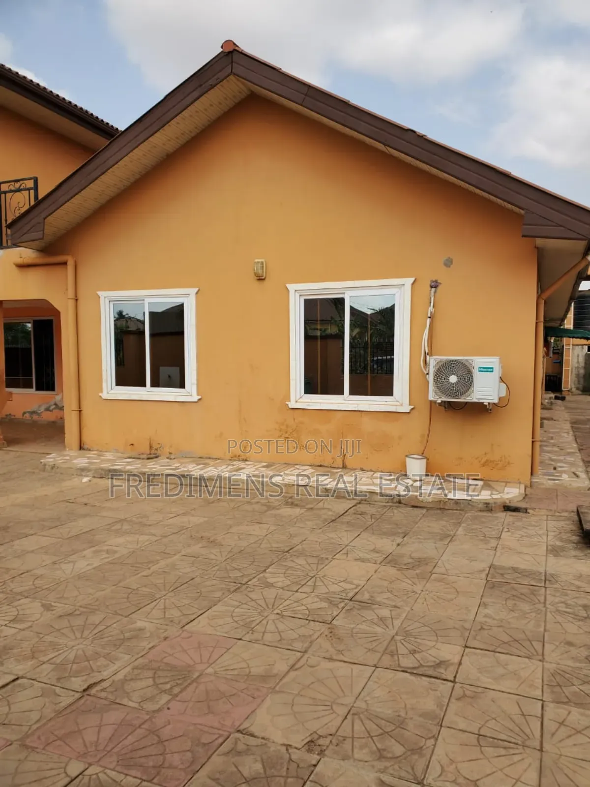 15bdrm Apartment in Fredimens Real, Kumasi Metropolitan for sale