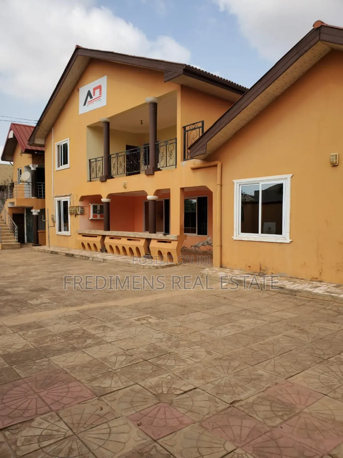 15bdrm Apartment in Fredimens Real, Kumasi Metropolitan for sale