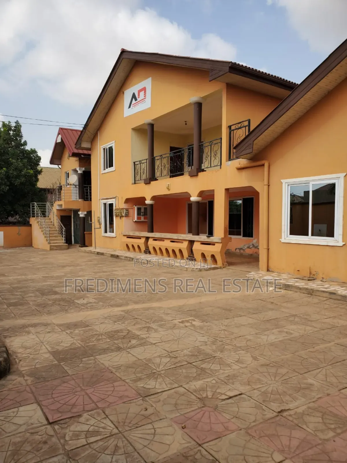 15bdrm Apartment in Fredimens Real, Kumasi Metropolitan for sale