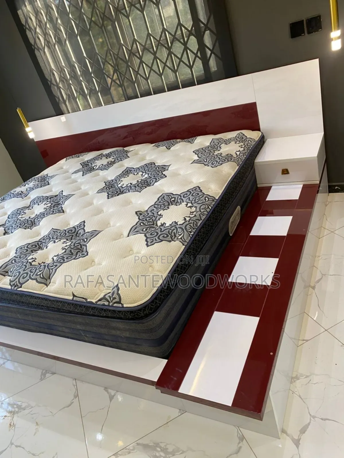 Raf Bed King Size With Grossly Laminated Plywood