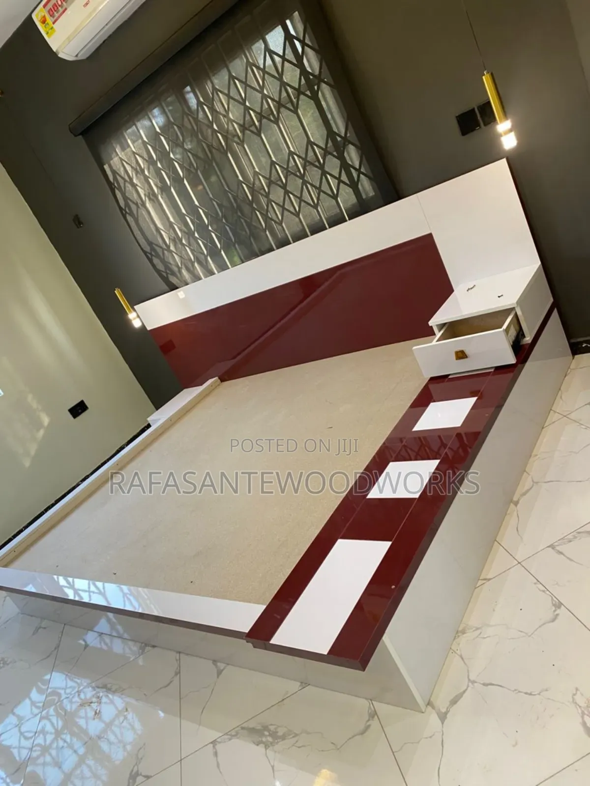 Raf Bed King Size With Grossly Laminated Plywood