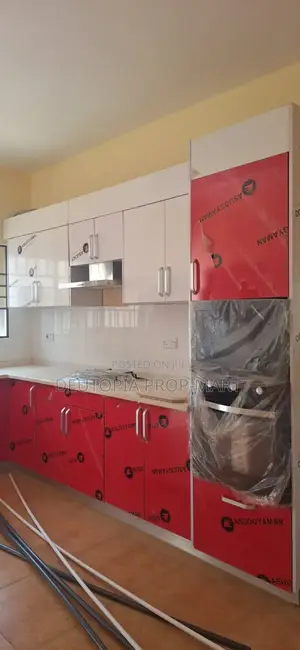 3bdrm House in Devtraco, Tema Metropolitan for rent