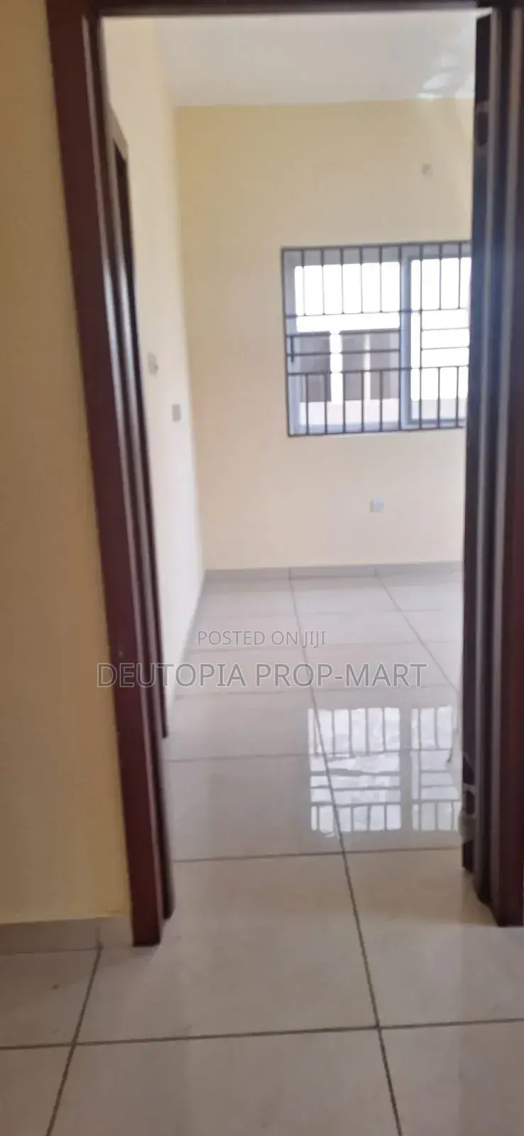 3bdrm House in Devtraco, Tema Metropolitan for rent
