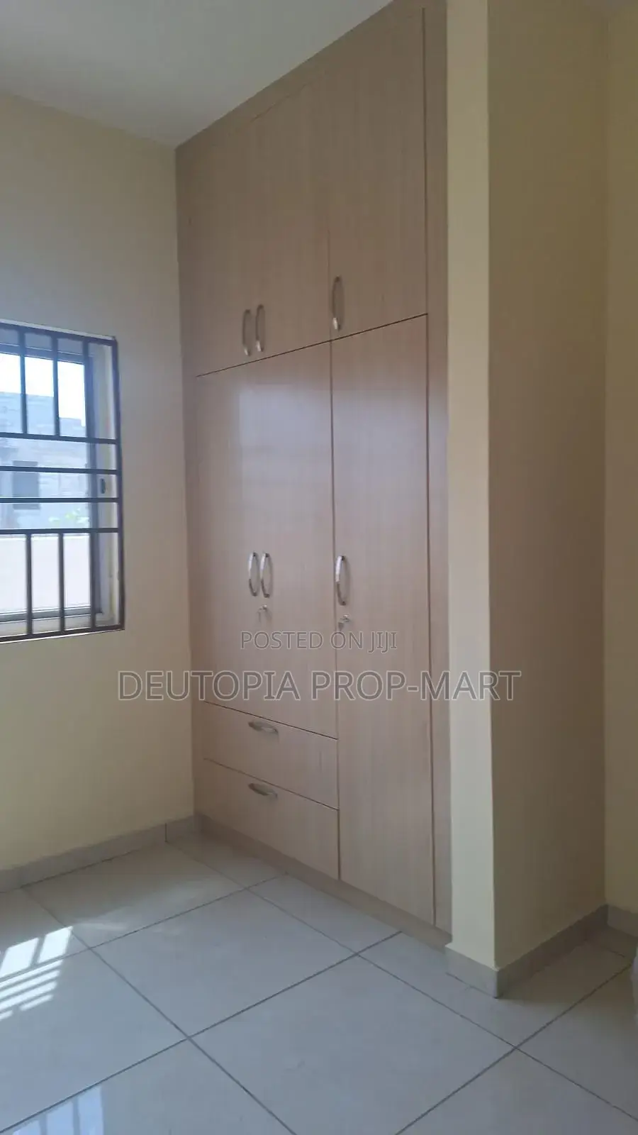 3bdrm House in Devtraco, Tema Metropolitan for rent