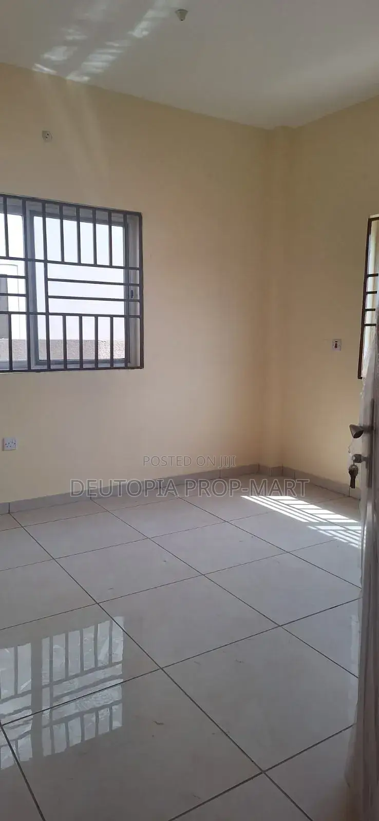 3bdrm House in Devtraco, Tema Metropolitan for rent