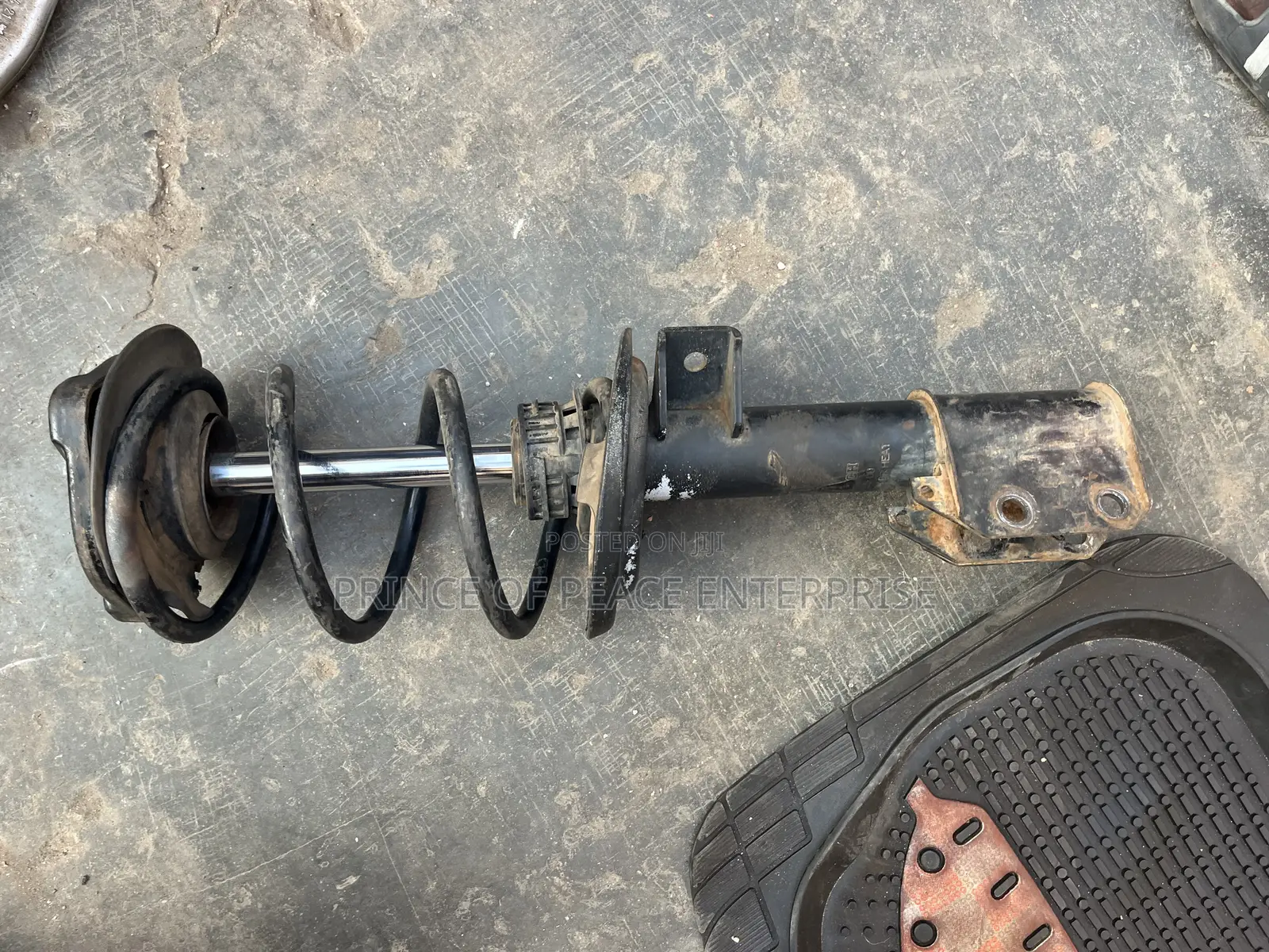 Complete Home Used Front Shocks for C300 Mercedes Benz 2010