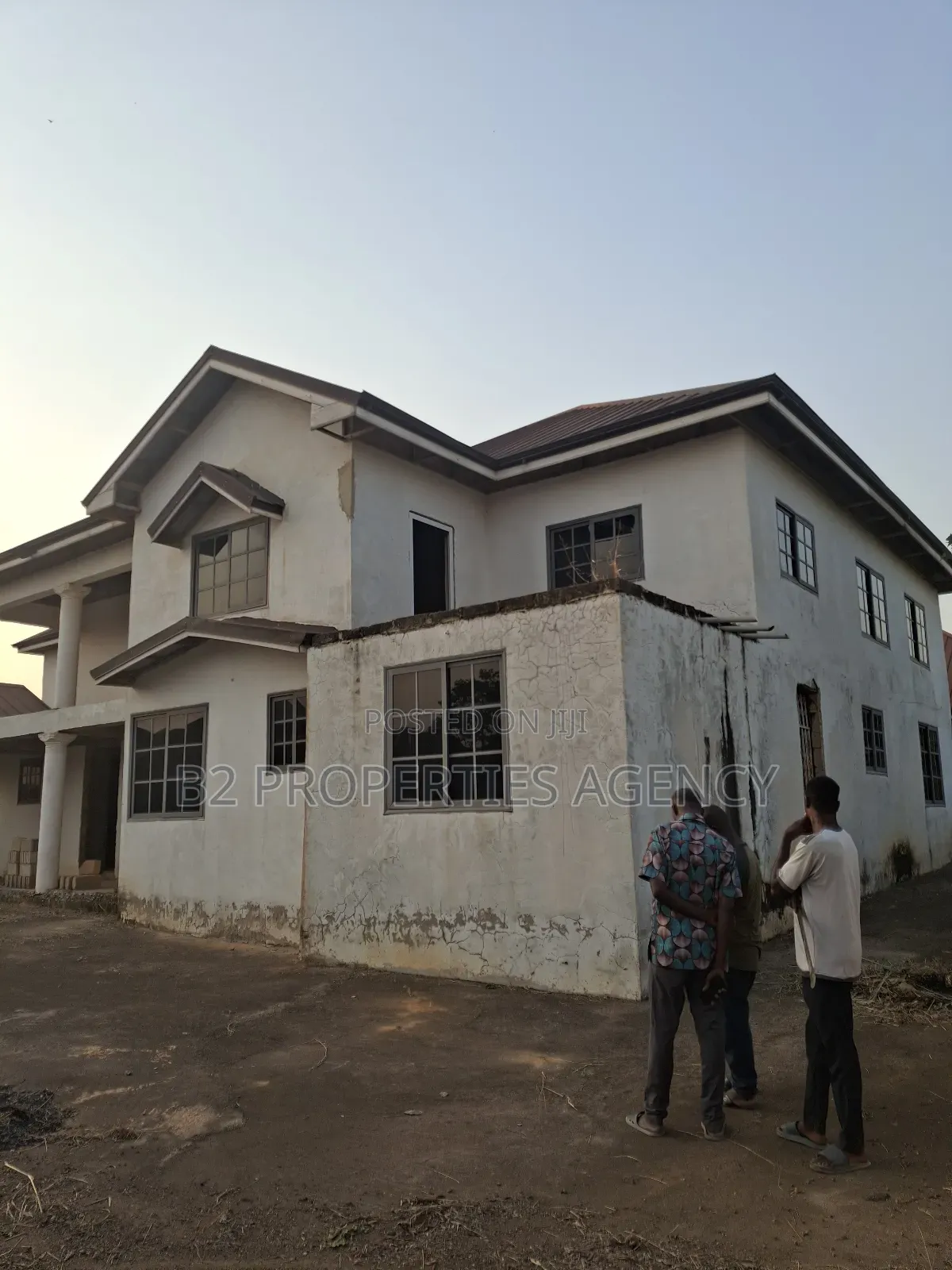 10bdrm Mansion in B2 Pproperties, Kumasi Metropolitan for sale