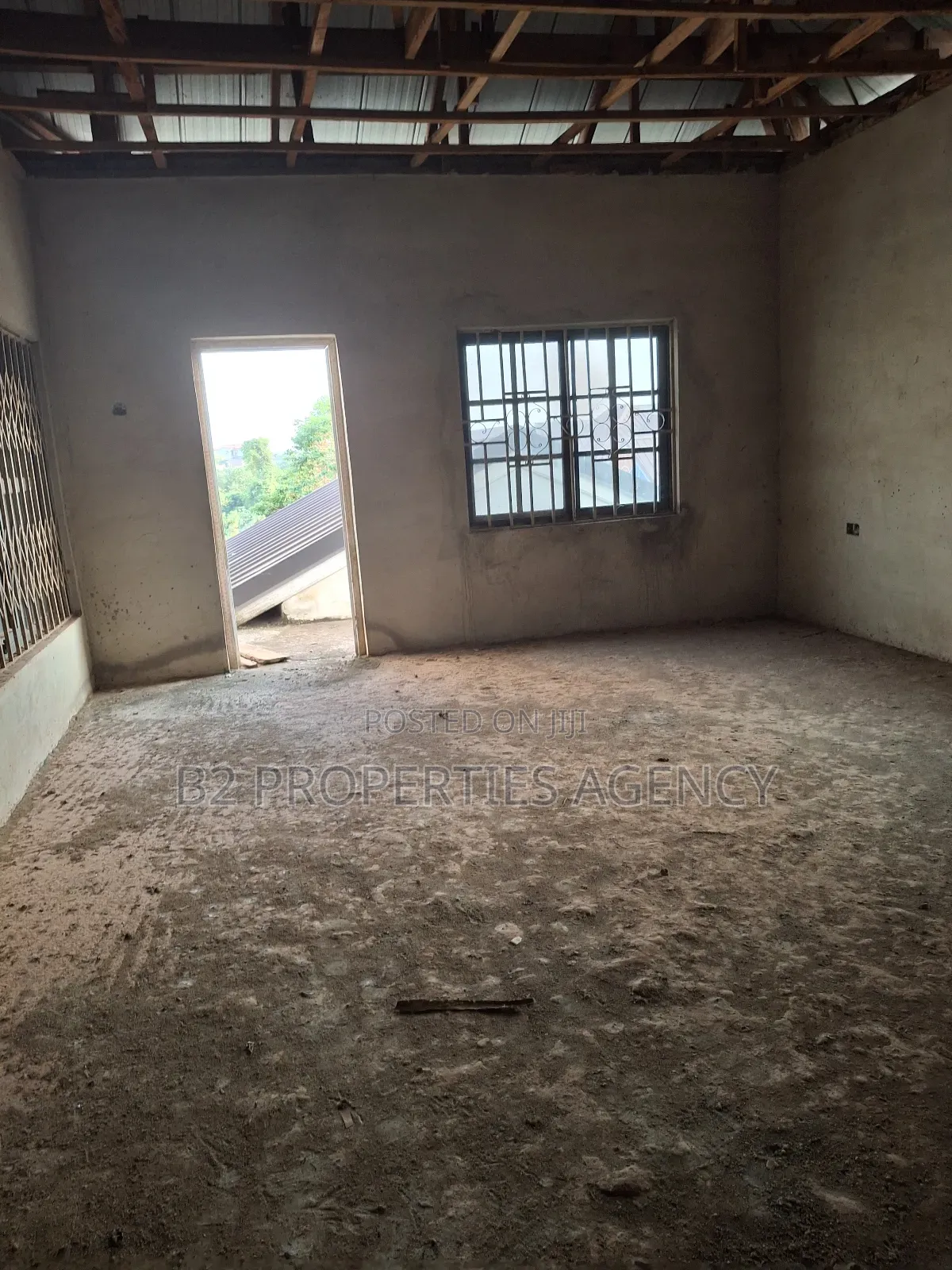 10bdrm Mansion in B2 Pproperties, Kumasi Metropolitan for sale