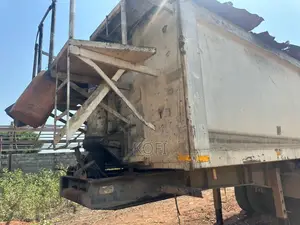 Semi Trailer Bucket- 40 Cubic Yard
