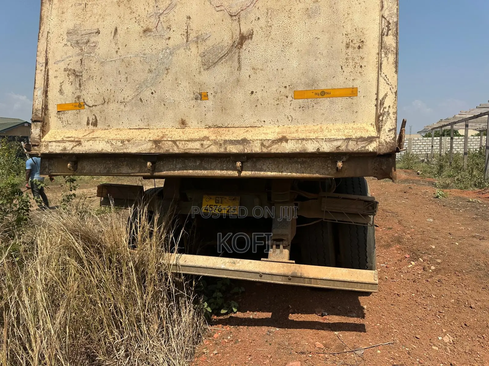 Semi Trailer Bucket- 40 Cubic Yard