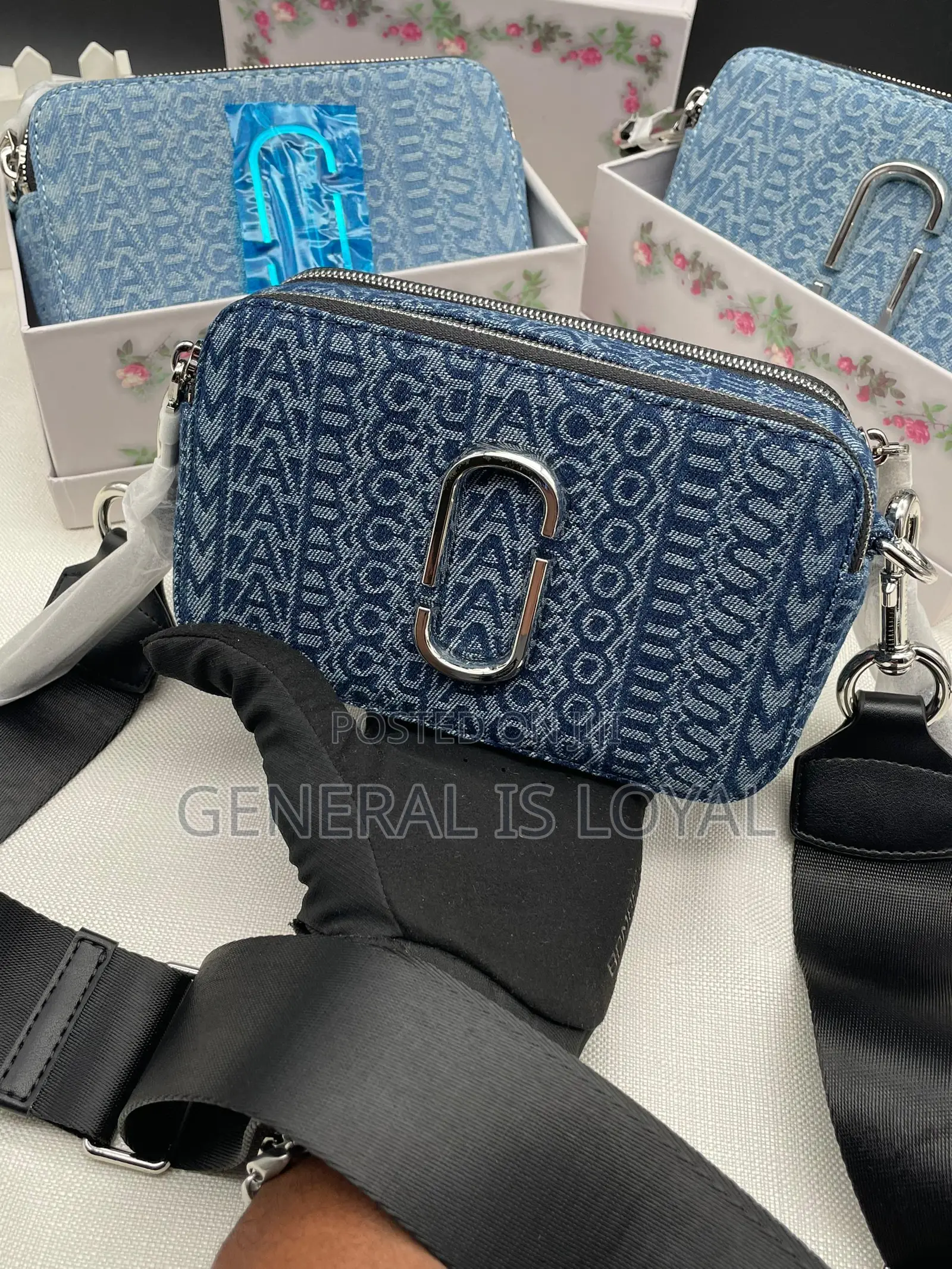 Marc Jacobs Crossbody/ Side Bag
