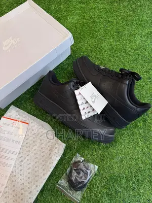 Triple Black Nike Airforce 1 Low