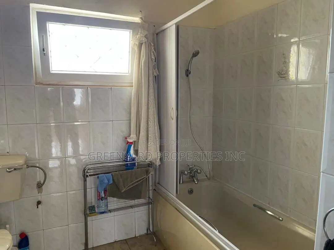 7bdrm Mansion in Adjinganor, East Legon for sale