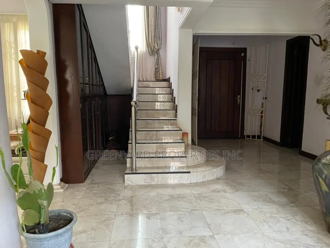 7bdrm Mansion in Adjinganor, East Legon for sale