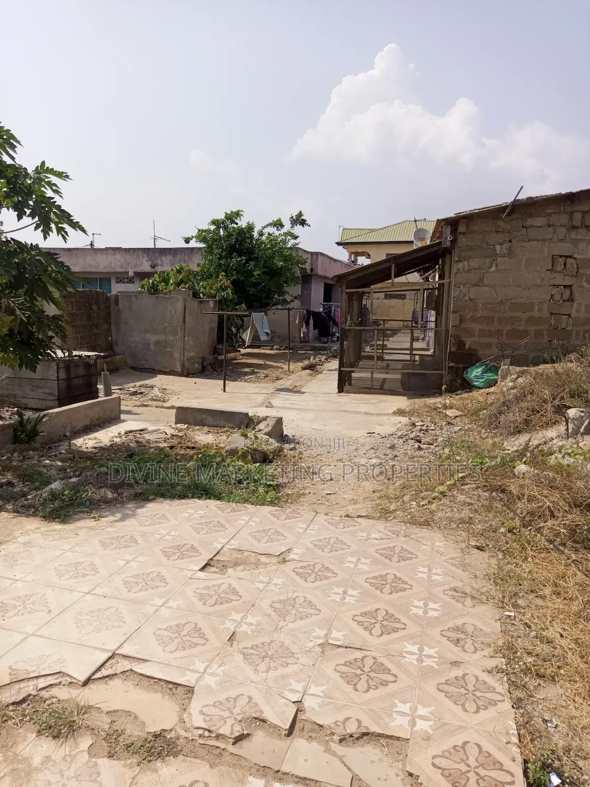 7bdrm Apartment in Atico, Accra Metropolitan for sale