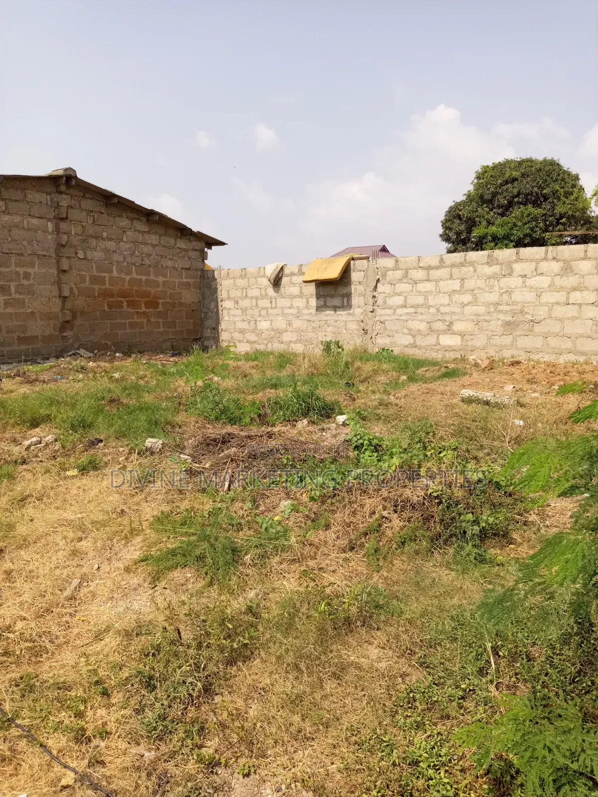 7bdrm Apartment in Atico, Accra Metropolitan for sale