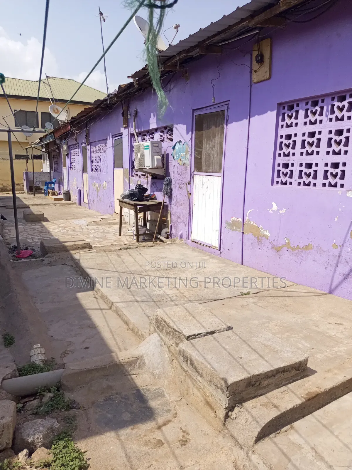 7bdrm Apartment in Atico, Accra Metropolitan for sale