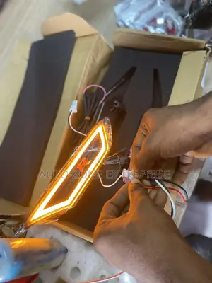 Honda Civic 2016 Side Reflectors (Led Type )