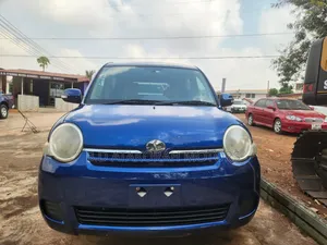 Photo - Toyota Sienta 1.5 AWD 2010 Blue