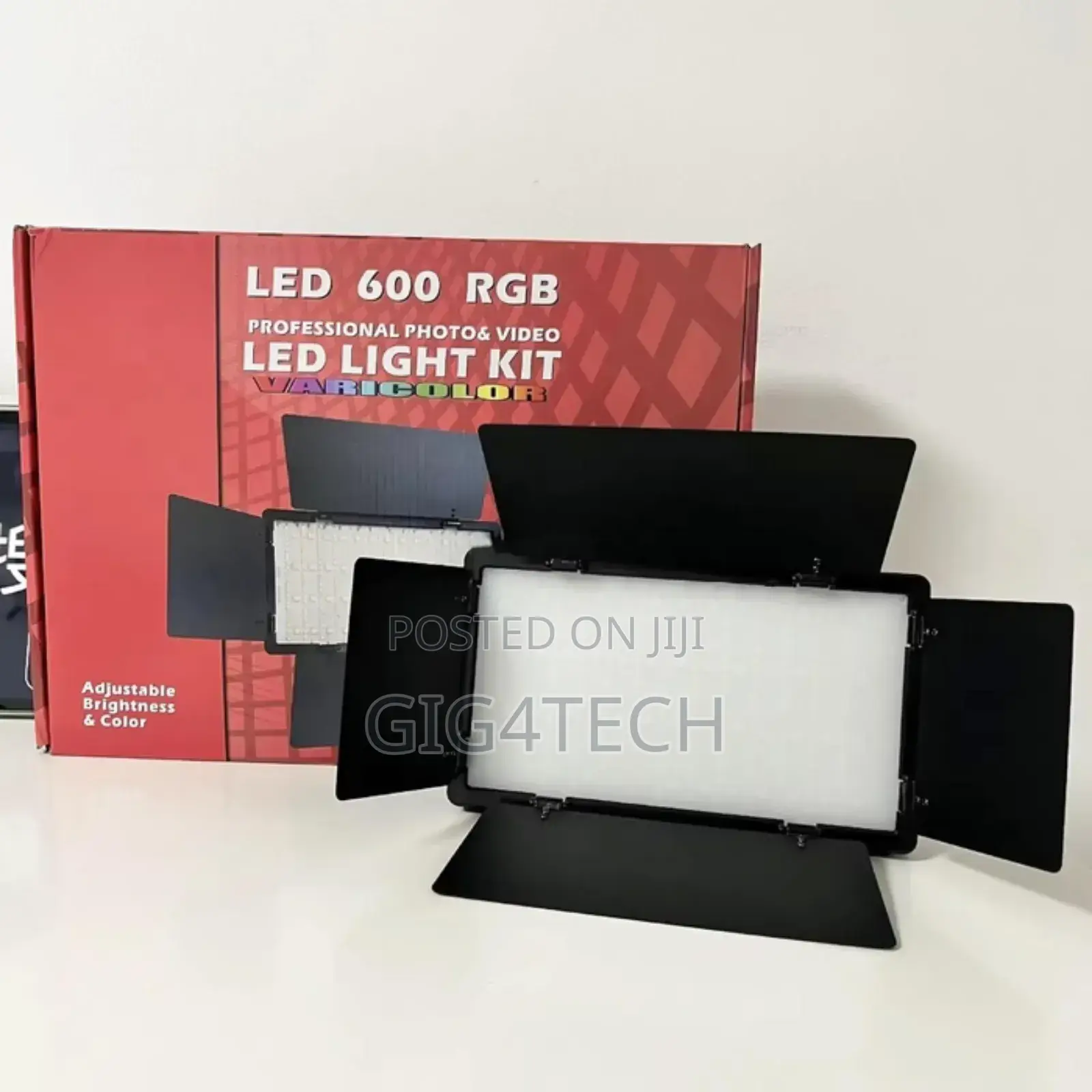 LED 600 RGB Light Kit With Battery and Stand