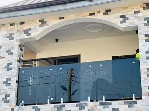 Spigot System Balustrade With Railing Support by Apexglass.
