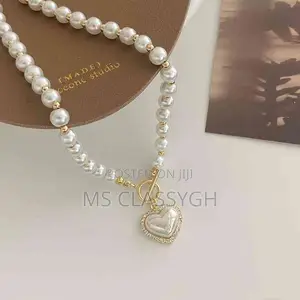 Elegant Pearl Necklace Heart Pendant Necklaces Luxury Imitat