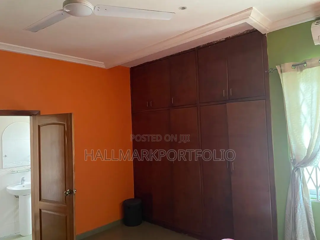5bdrm House in Emefs Estate, Tema Metropolitan for sale