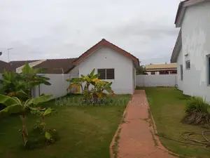 5bdrm House in Emefs Estate, Tema Metropolitan for sale