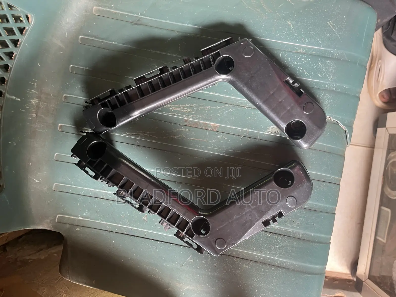 Corolla 2014-2017 Fender/Bumper Lock
