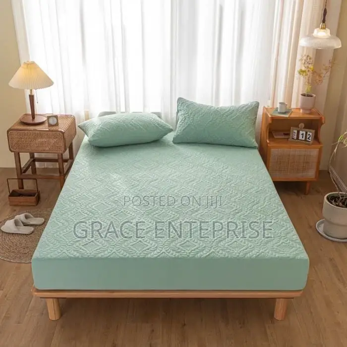 Luxury Water Proof Bed Covers in Diff Colors