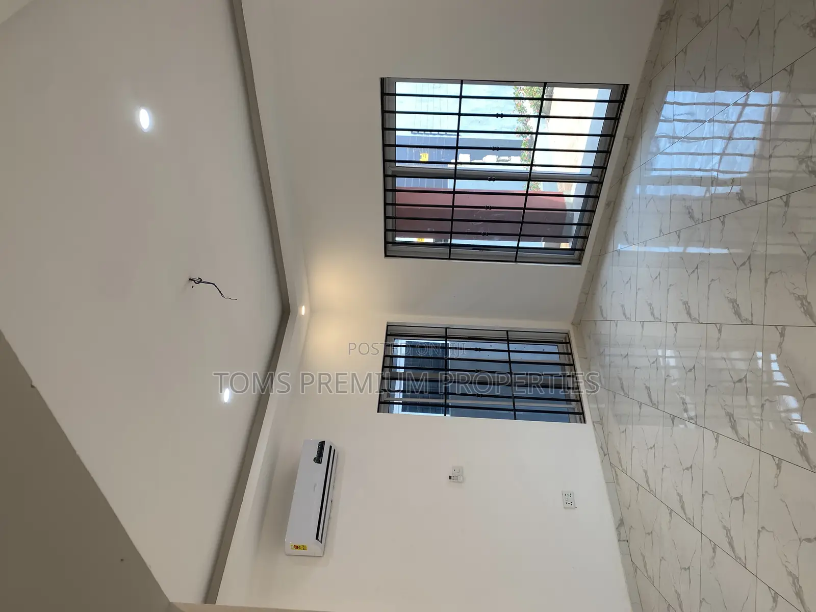 3bdrm Block of Flats in East Legon Ogbojo for sale