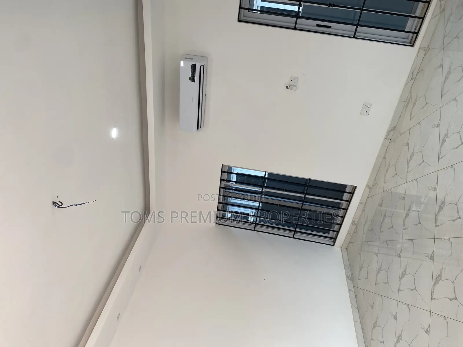 3bdrm Block of Flats in East Legon Ogbojo for sale