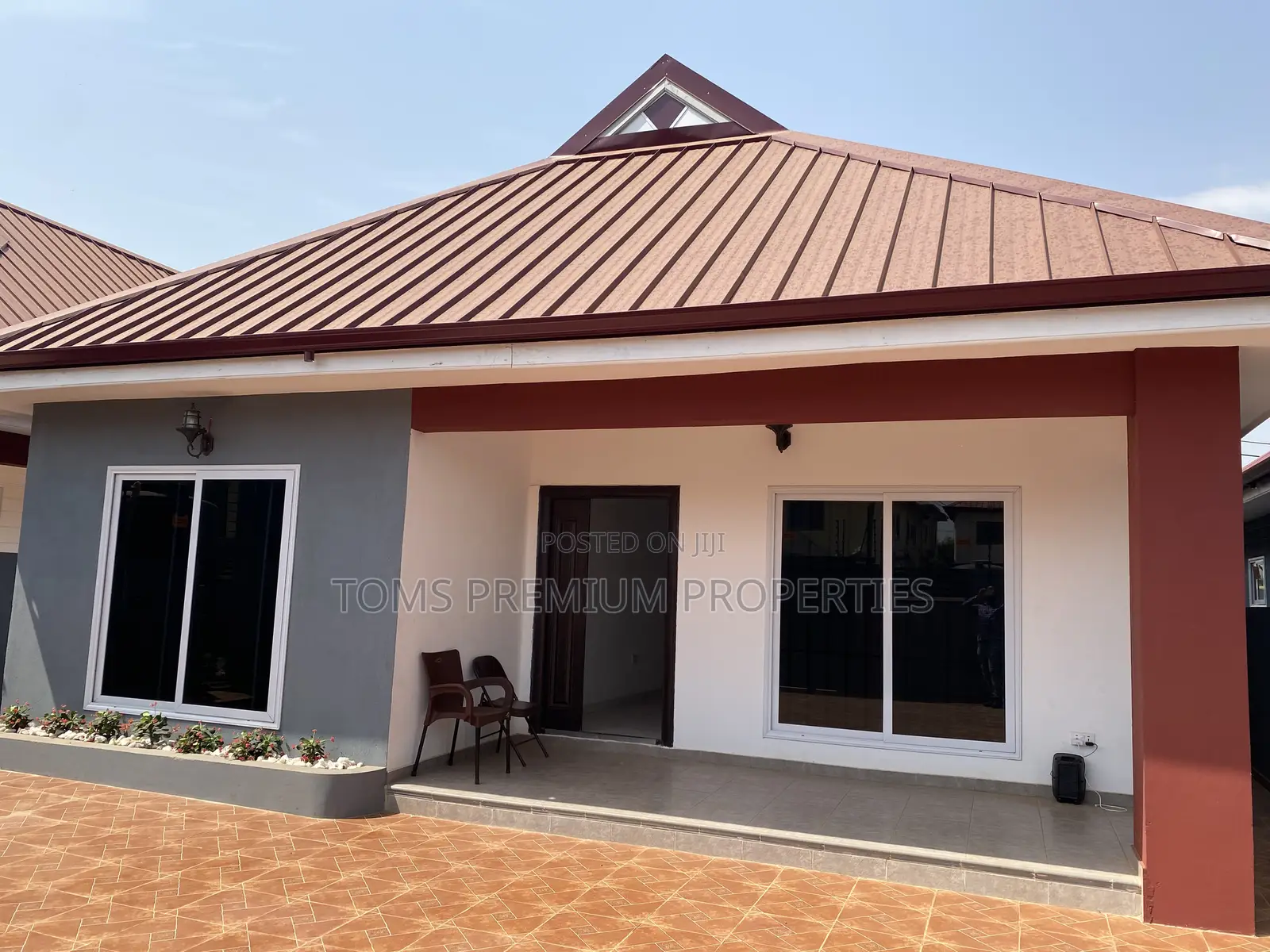 3bdrm Block of Flats in East Legon Ogbojo for sale