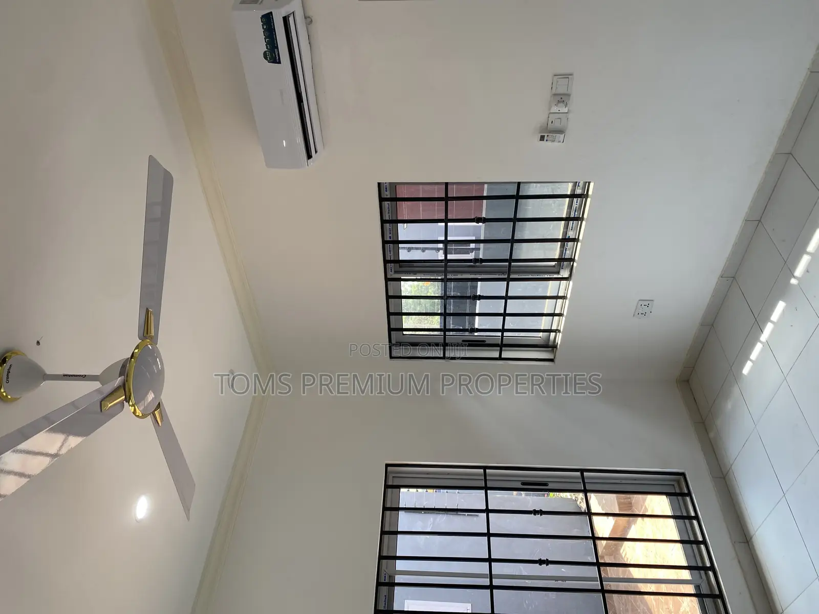 3bdrm Block of Flats in East Legon Ogbojo for sale