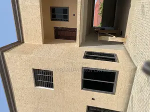 3bdrm Duplex in Lakeside Community 1 for sale