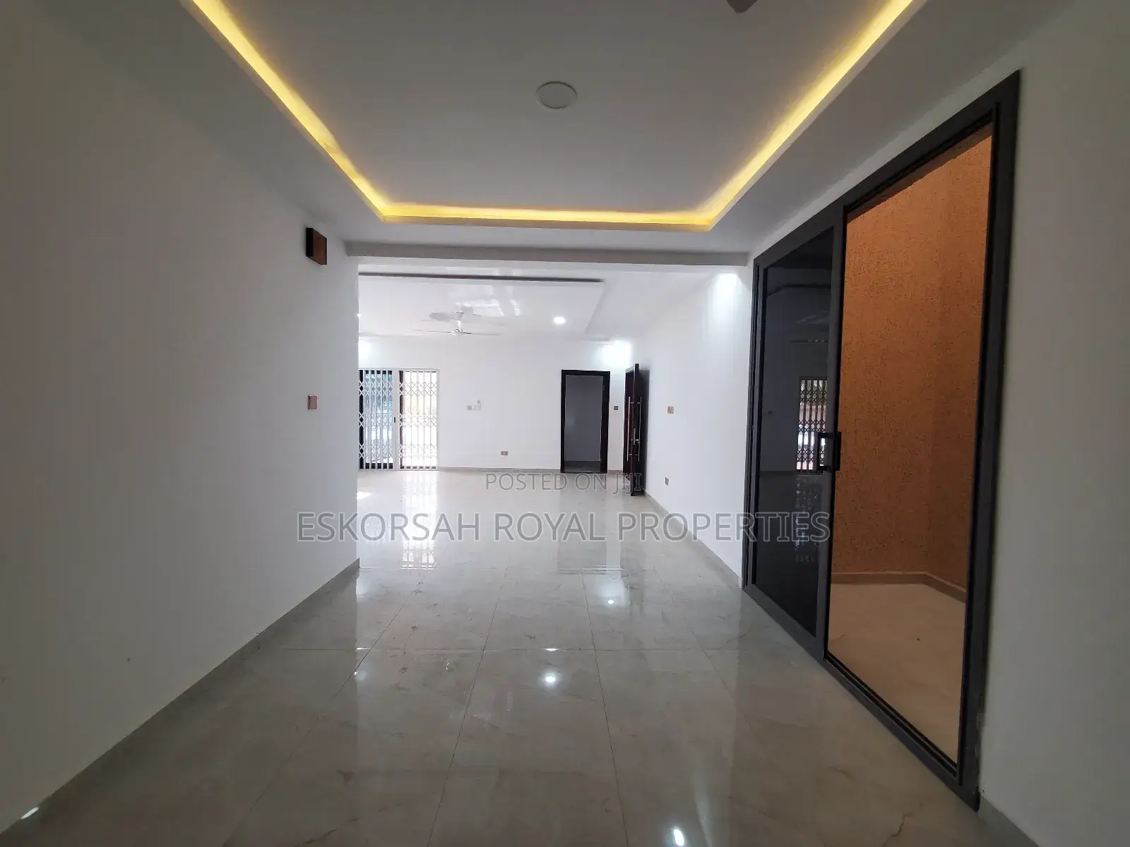 2bdrm Apartment in Dansoman, Afoko Foto for rent