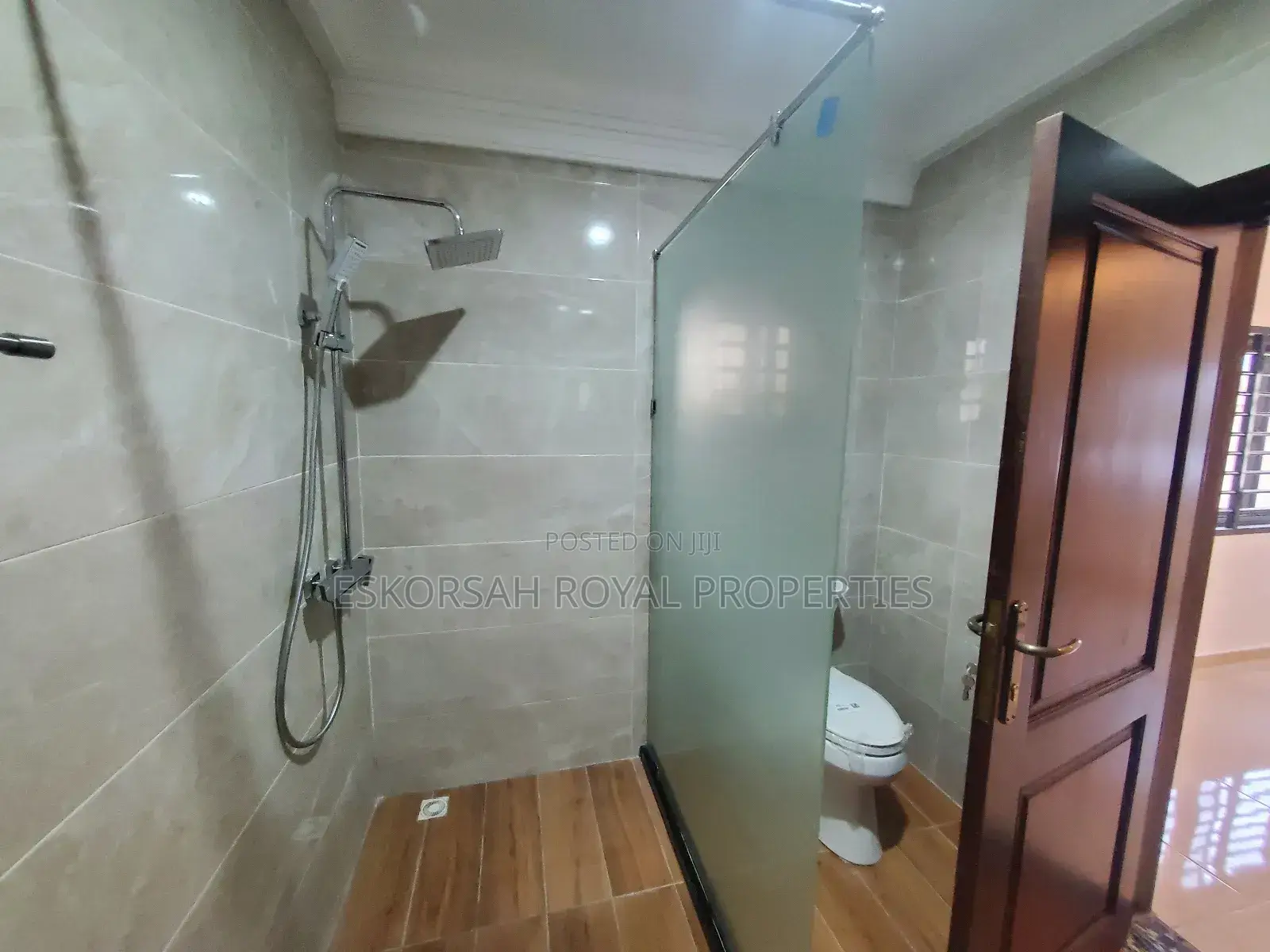 2bdrm Apartment in Dansoman, Afoko Foto for rent