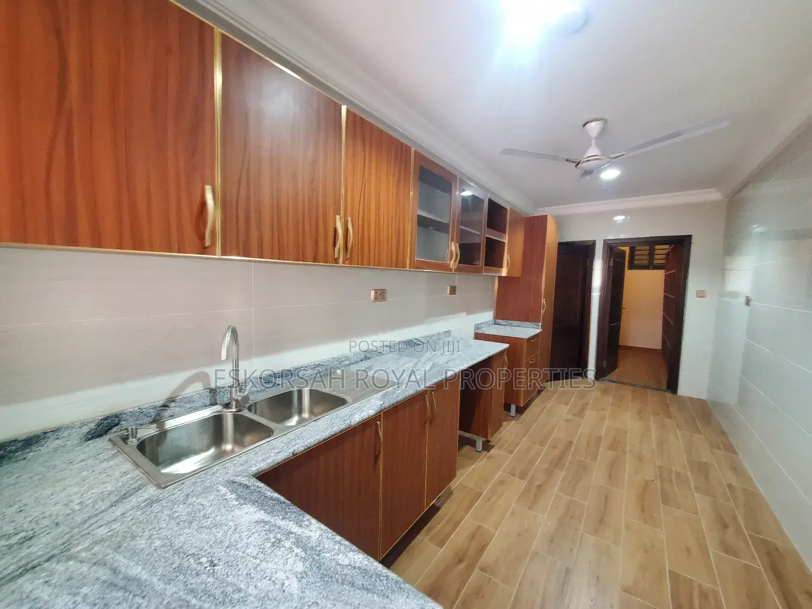 2bdrm Apartment in Dansoman, Afoko Foto for rent