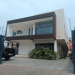 5bdrm House in Adenta, Barrier for sale