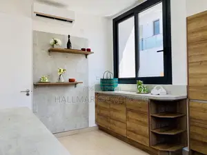 5bdrm Townhouse/Terrace in Ridge for sale
