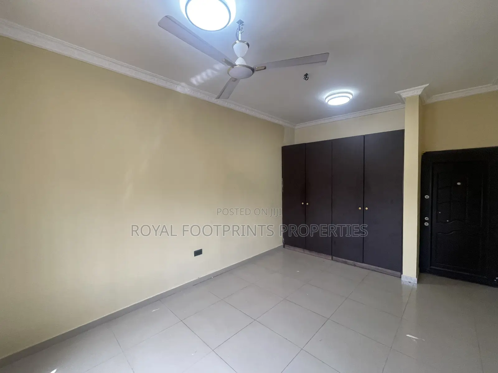 5bdrm House in Adenta for rent