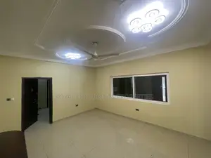 5bdrm House in Adenta for rent