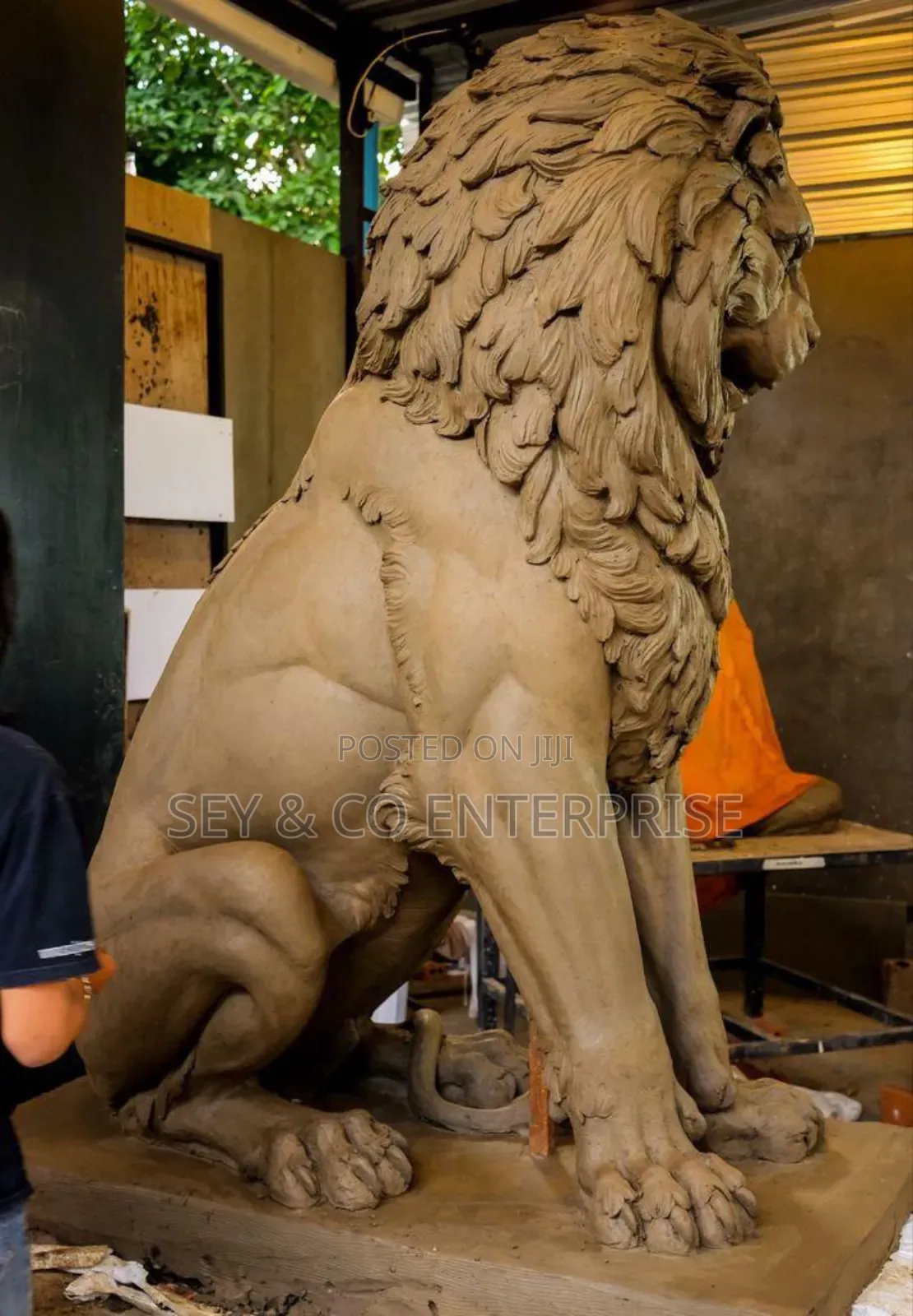 Affordable Statue Works for Residents and Public Places